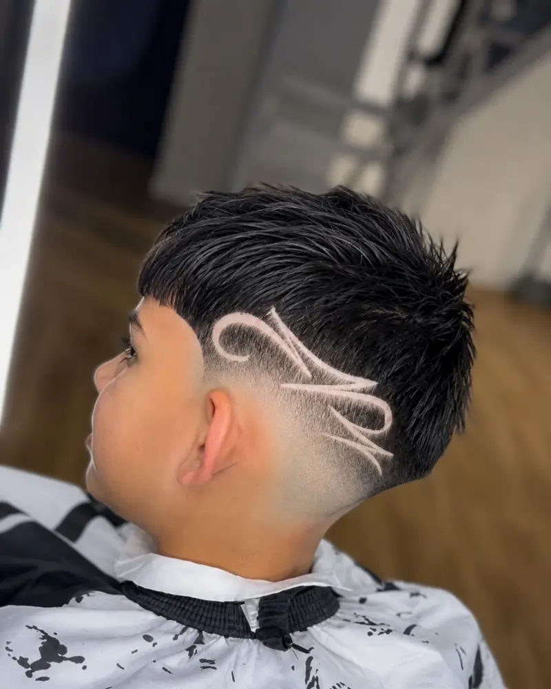 Corte con diseño freestyle y low fade, WestSide